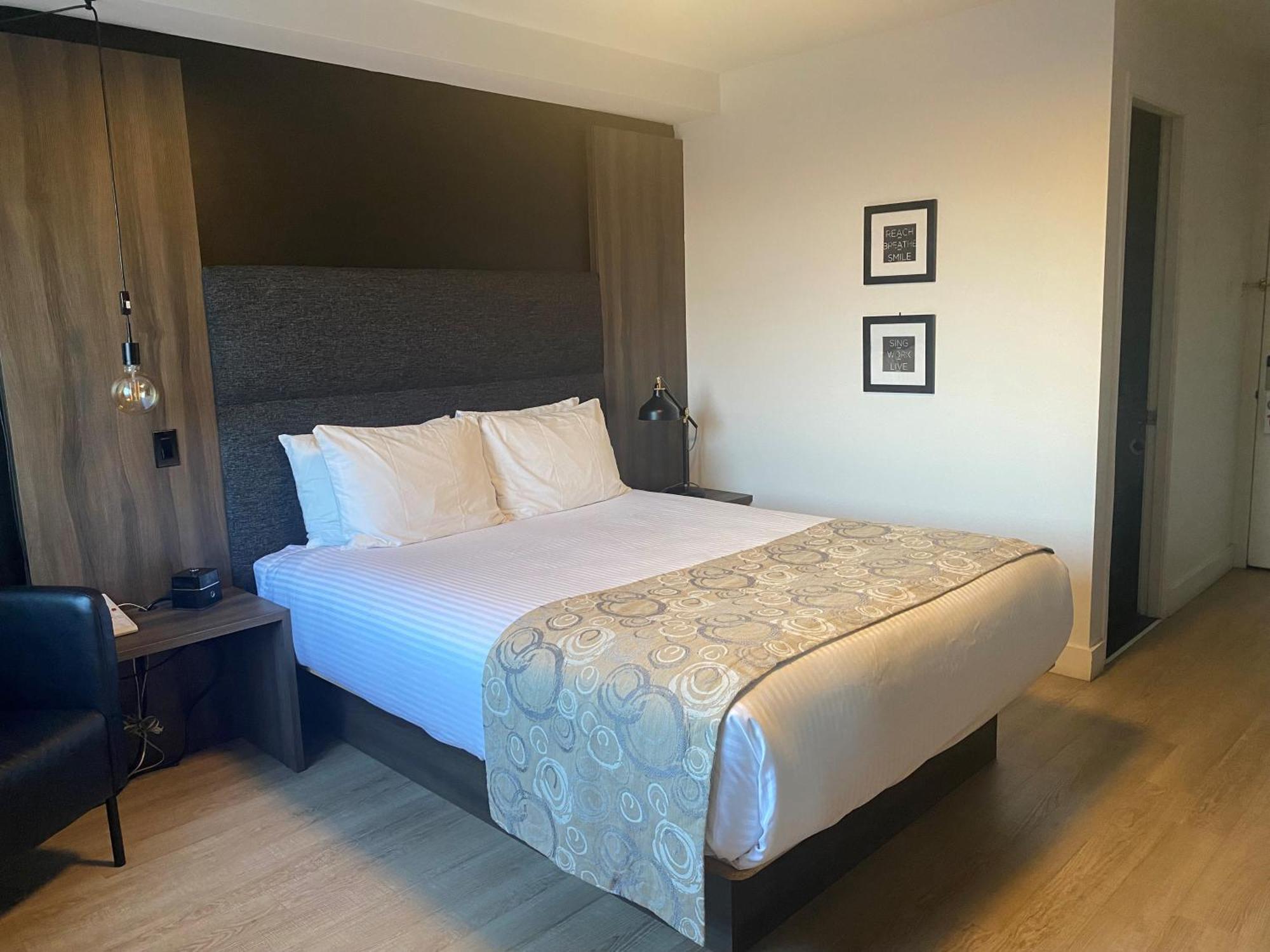 Hotel Centre-Ville مونتماغني المظهر الخارجي الصورة