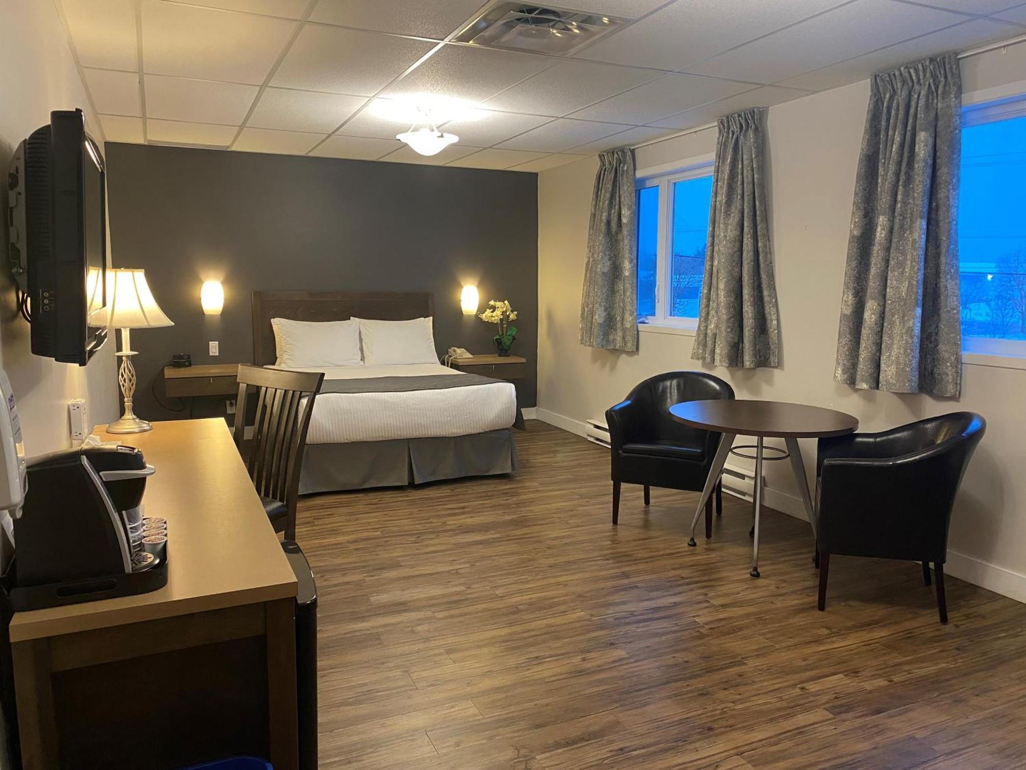Hotel Centre-Ville مونتماغني المظهر الخارجي الصورة